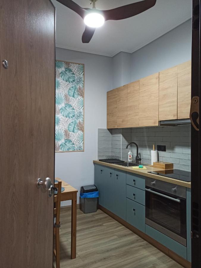 Апартаменты Blue Tourmaline Downtown Flat Каламата Экстерьер фото