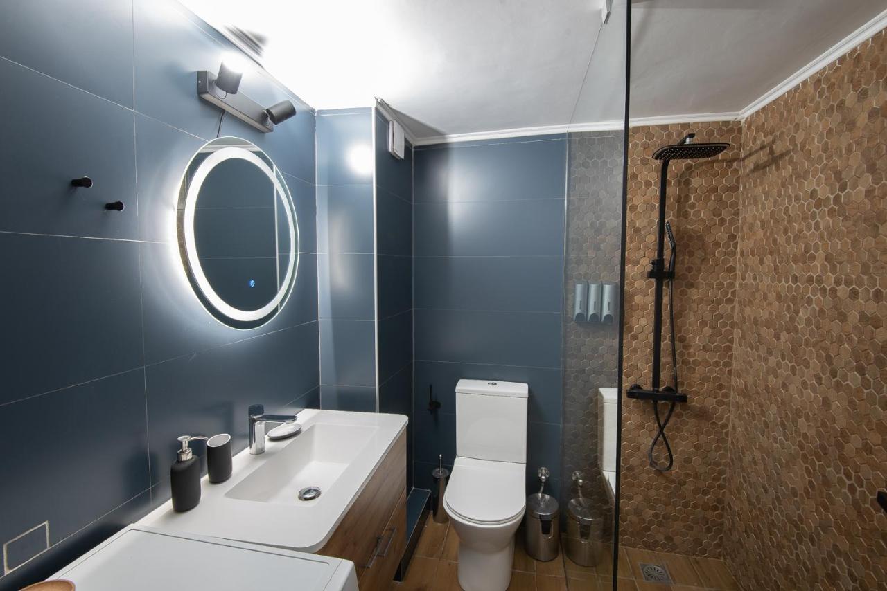 Апартаменты Blue Tourmaline Downtown Flat Каламата Экстерьер фото