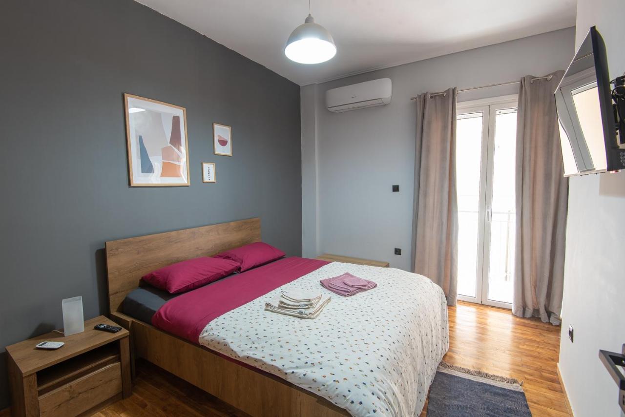 Апартаменты Blue Tourmaline Downtown Flat Каламата Экстерьер фото